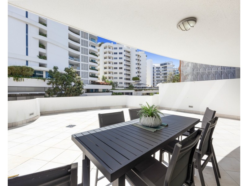 102/19 First Avenue, Mooloolaba QLD 4557