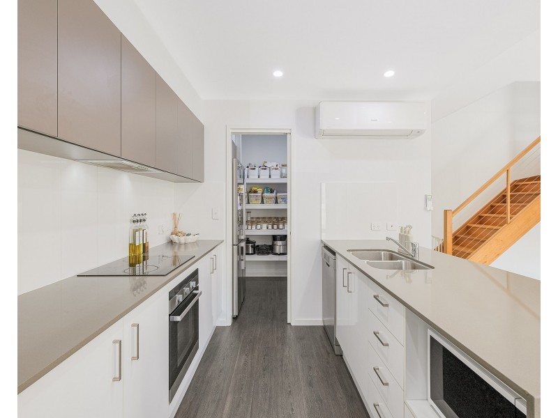 7 Hervey Chase, Maroochydore QLD 4558