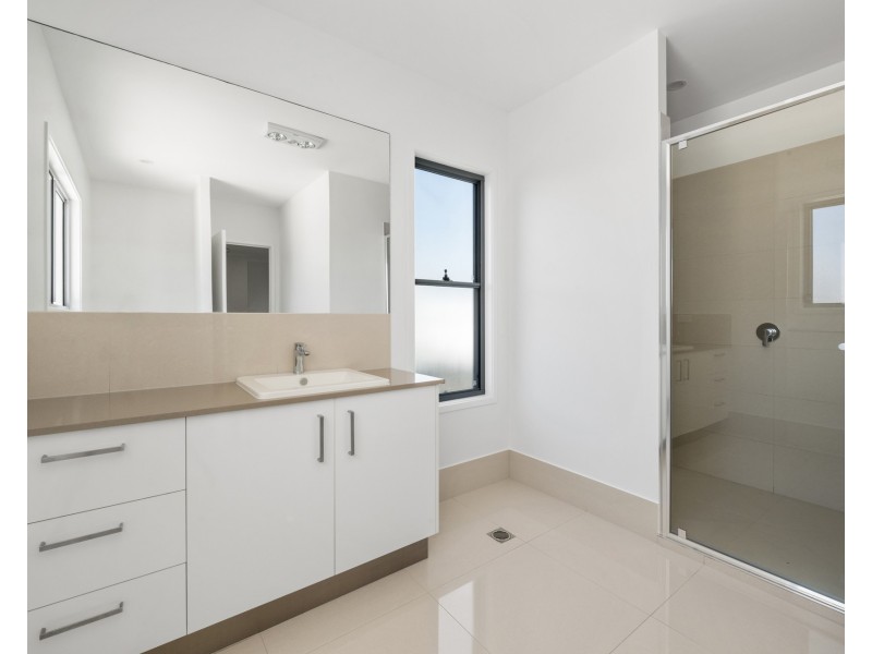 60 Lighthouse Circuit, Birtinya QLD 4575