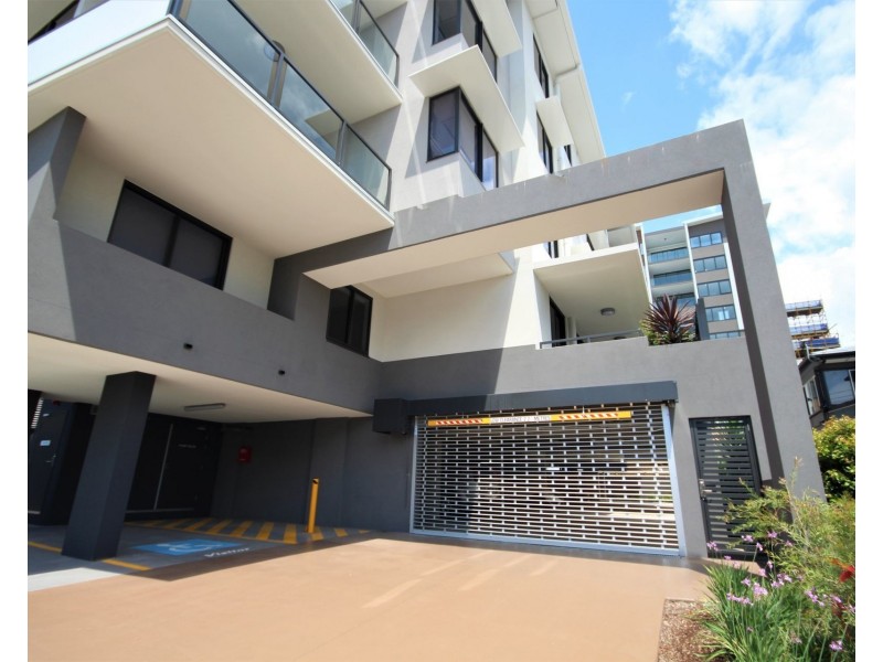 8/49 Duporth Avenue, Maroochydore QLD 4558