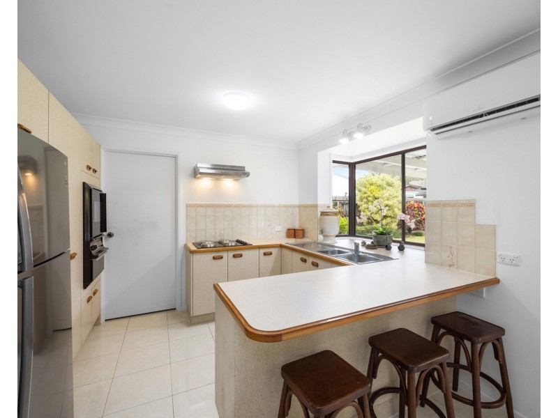 56 Karawatha Drive, Mountain Creek QLD 4557