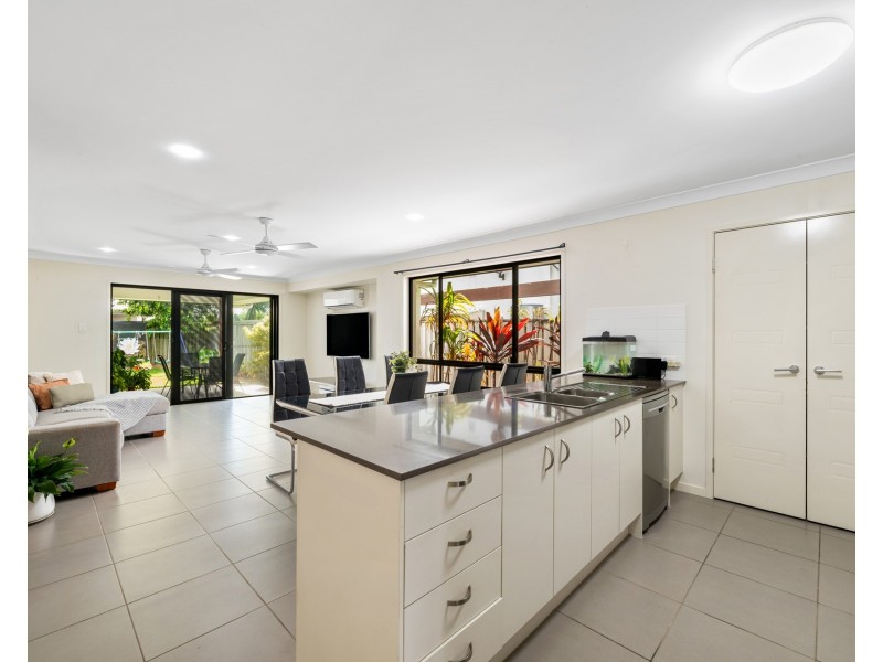 10 Yucca Court, Mountain Creek QLD 4557