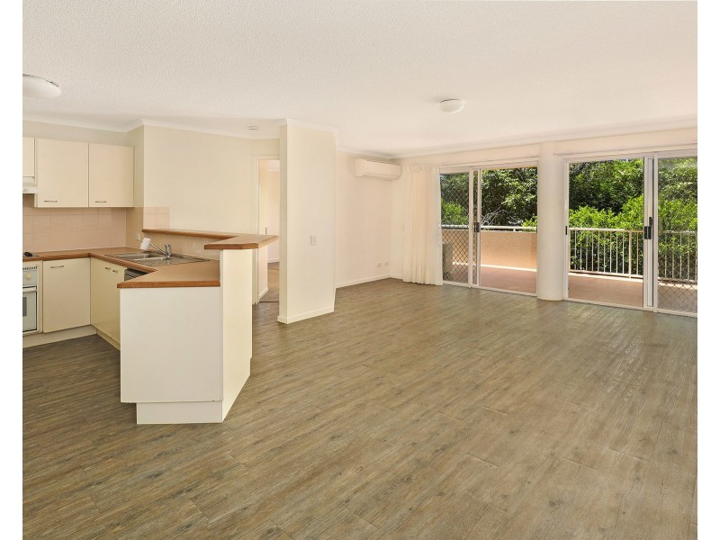 2/91-97 Duporth Avenue, Maroochydore QLD 4558