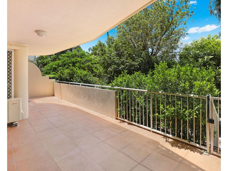 2/91-97 Duporth Avenue, Maroochydore QLD 4558