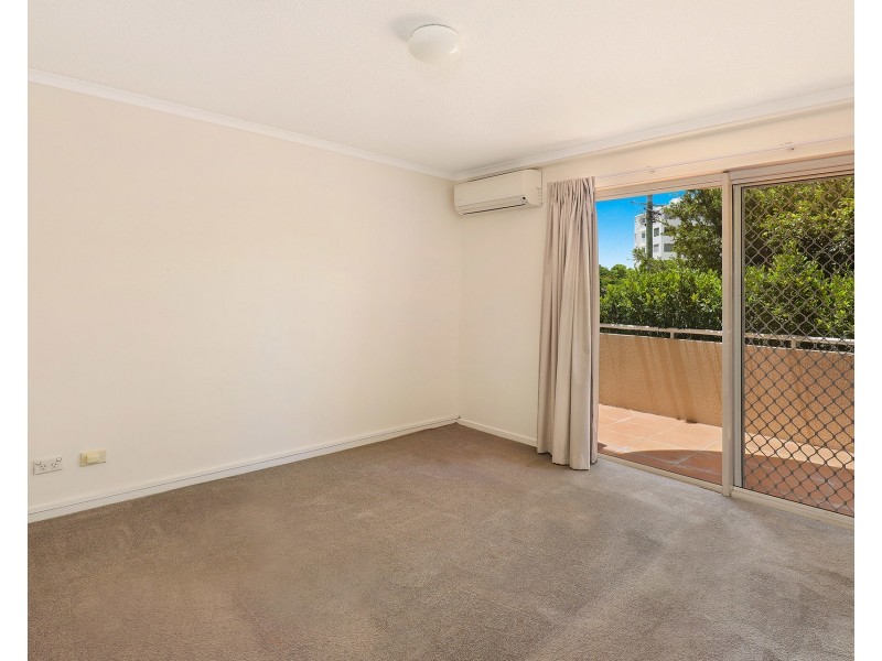 2/91-97 Duporth Avenue, Maroochydore QLD 4558