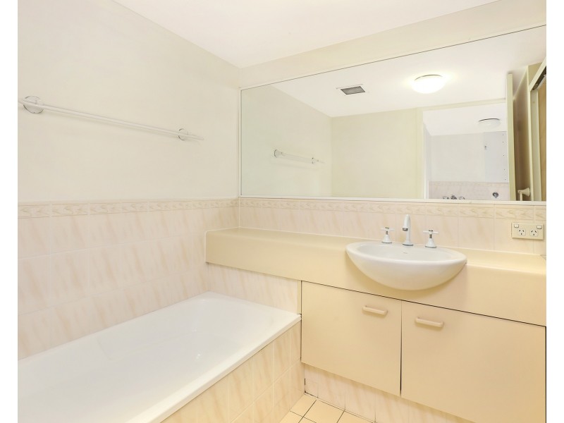 2/91-97 Duporth Avenue, Maroochydore QLD 4558