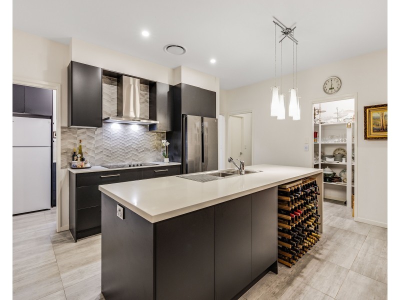 15 Allambie Place, Landsborough QLD 4550