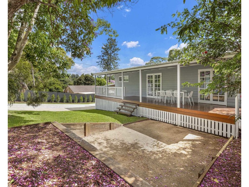 10 Honeysuckle Drive, Montville QLD 4560