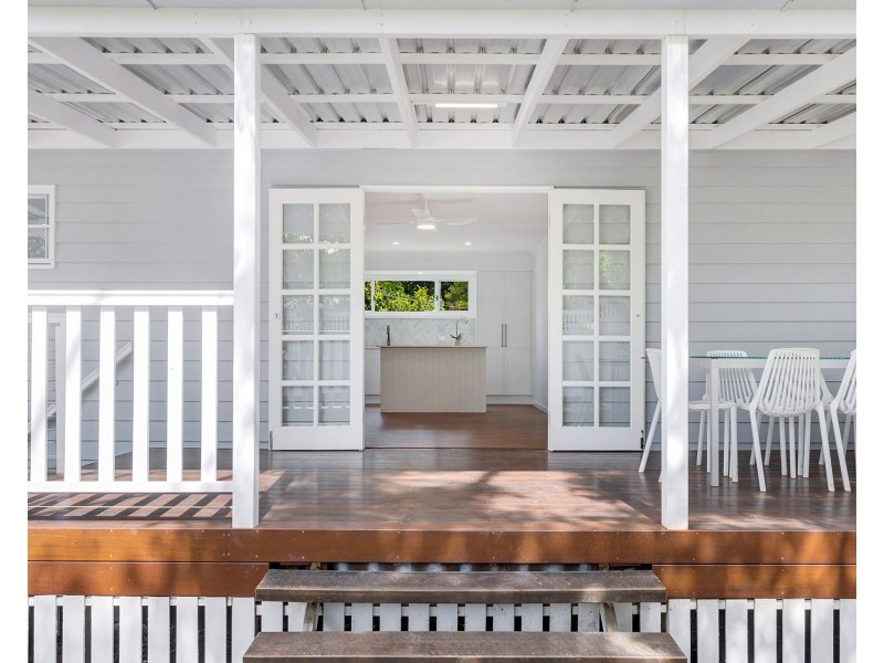 10 Honeysuckle Drive, Montville QLD 4560