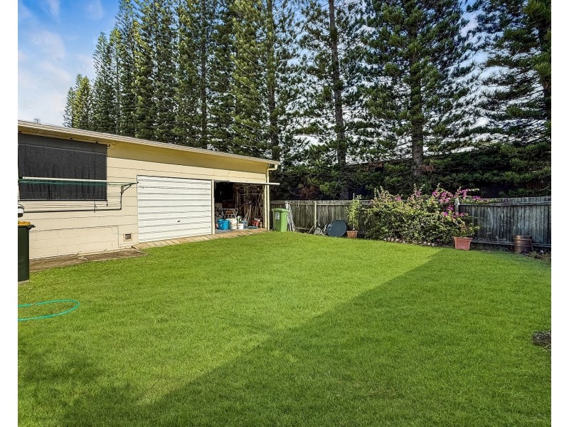 4 Avocado Crescent, Bli Bli QLD 4560
