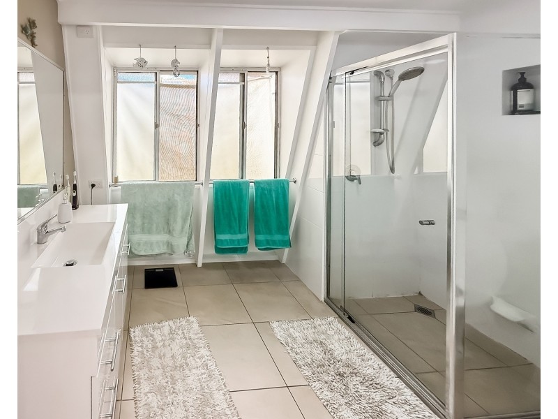 4 Avocado Crescent, Bli Bli QLD 4560