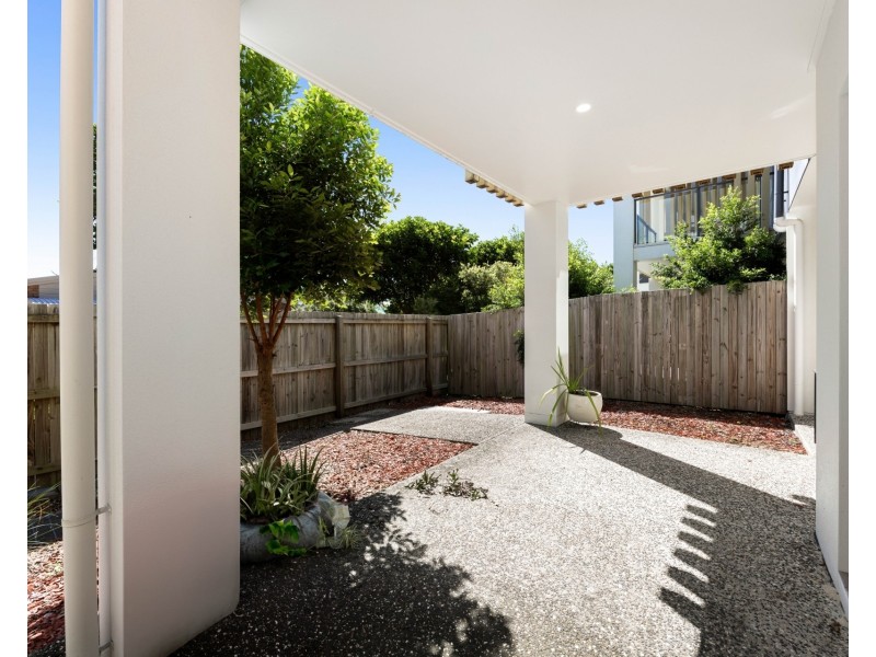 3/2A Regatta Boulevard, Wurtulla QLD 4575