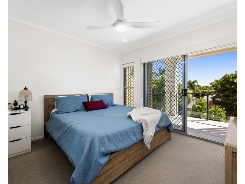 3/2A Regatta Boulevard, Wurtulla QLD 4575
