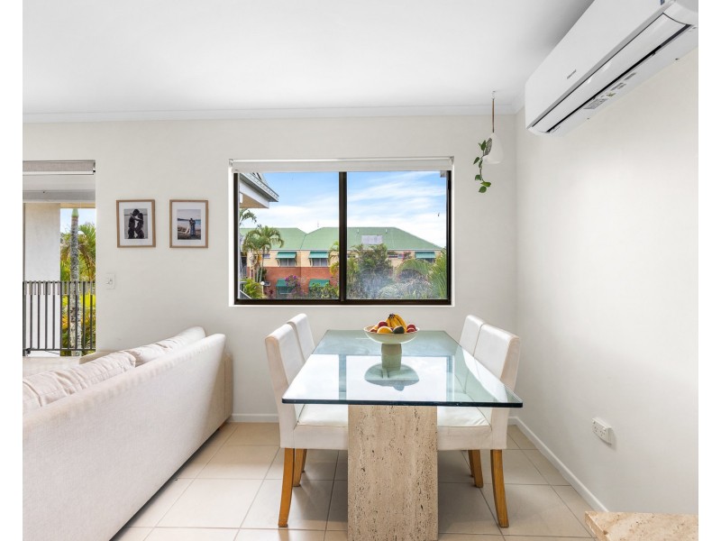 4/85 Goonawarra Drive, Mooloolaba QLD 4557