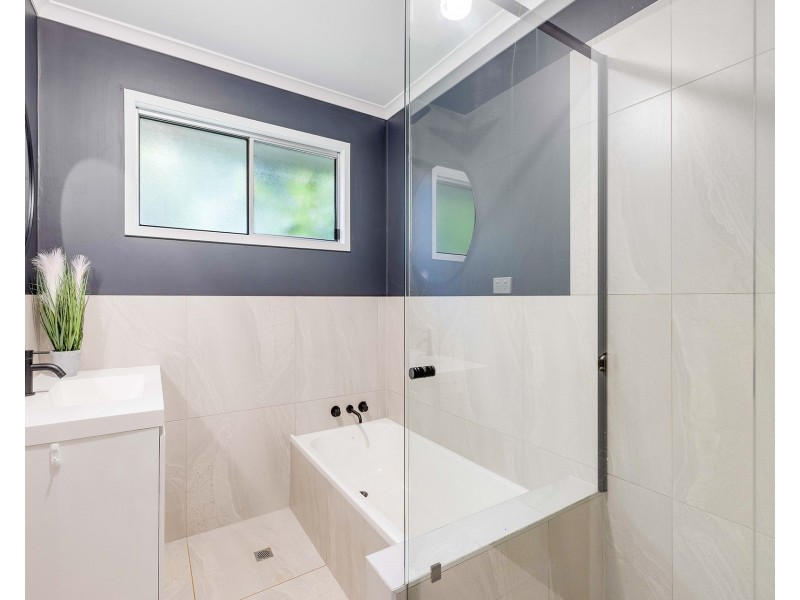 1 Frangipanni Court, Montville QLD 4560