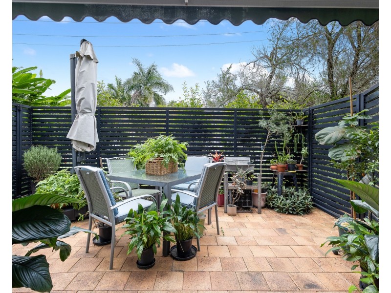 2/16 Muraban Street, Mooloolaba QLD 4557
