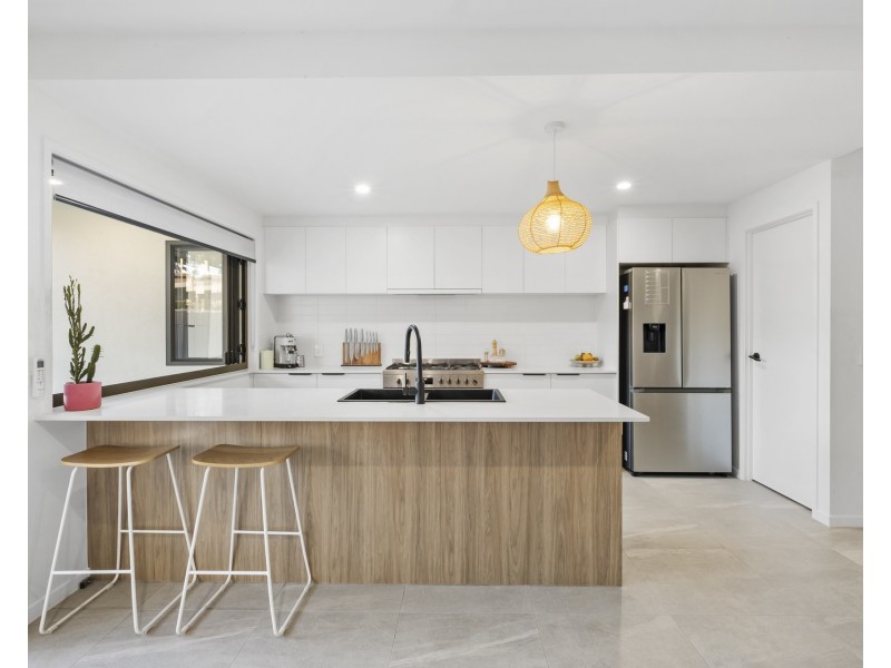 5 Cycad Lane, Forest Glen QLD 4556