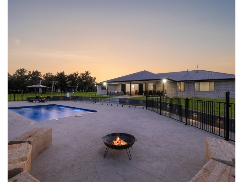 28 Cook Road, Glass House Mountains QLD 4518
