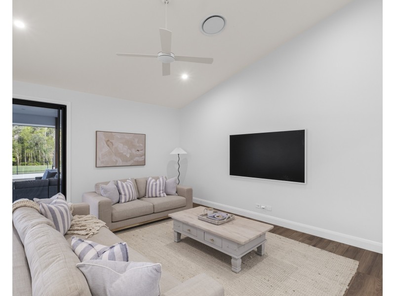 28 Cook Road, Glass House Mountains QLD 4518