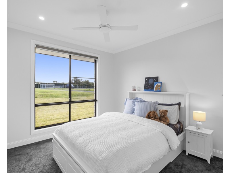 28 Cook Road, Glass House Mountains QLD 4518