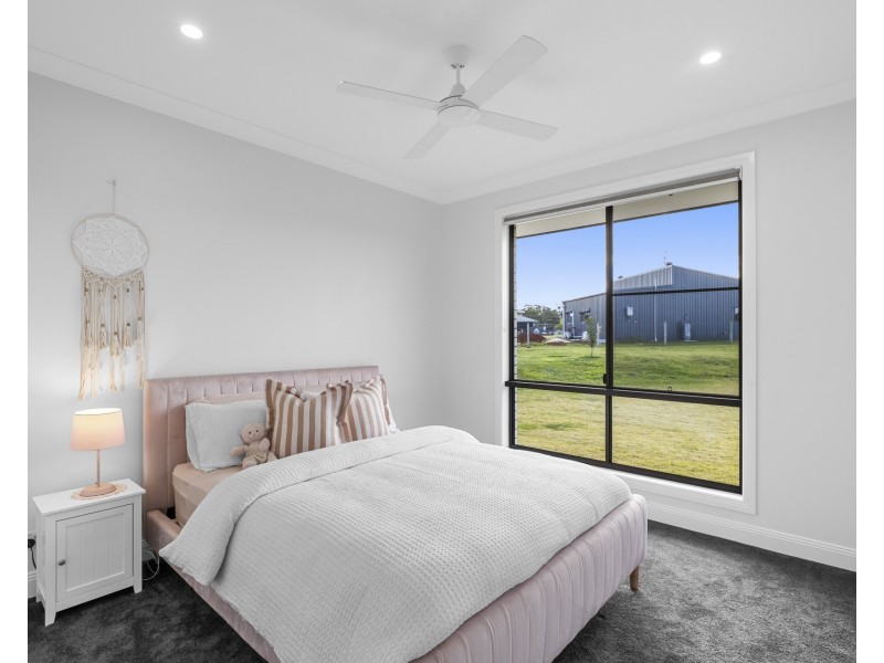28 Cook Road, Glass House Mountains QLD 4518