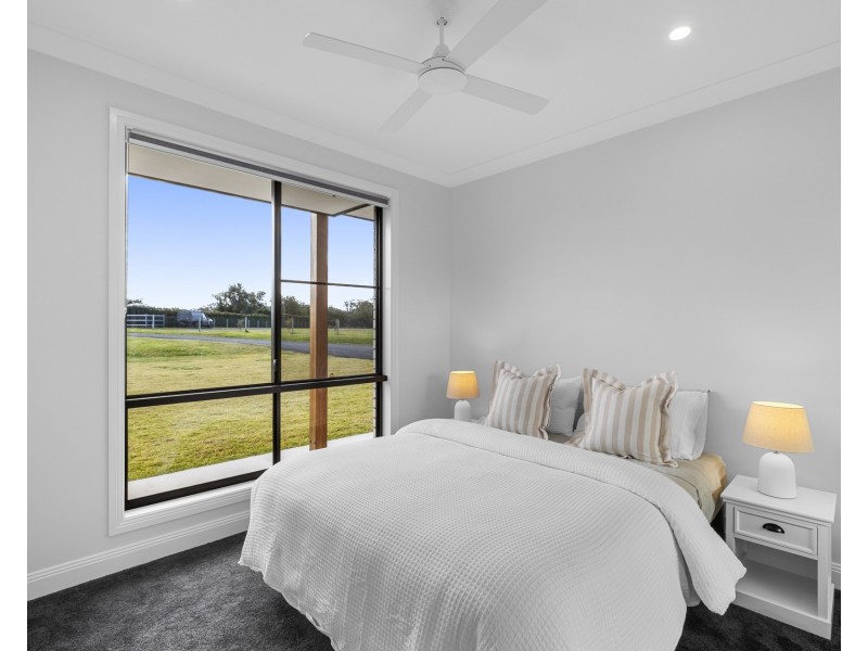 28 Cook Road, Glass House Mountains QLD 4518
