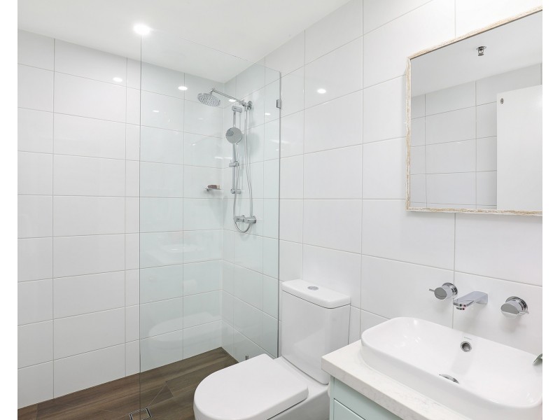 204/14 Aerodrome Road, Maroochydore QLD 4558