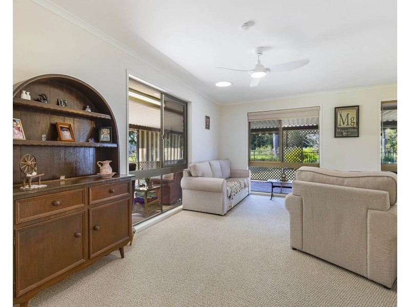 190 Twin View Road, Elimbah QLD 4516