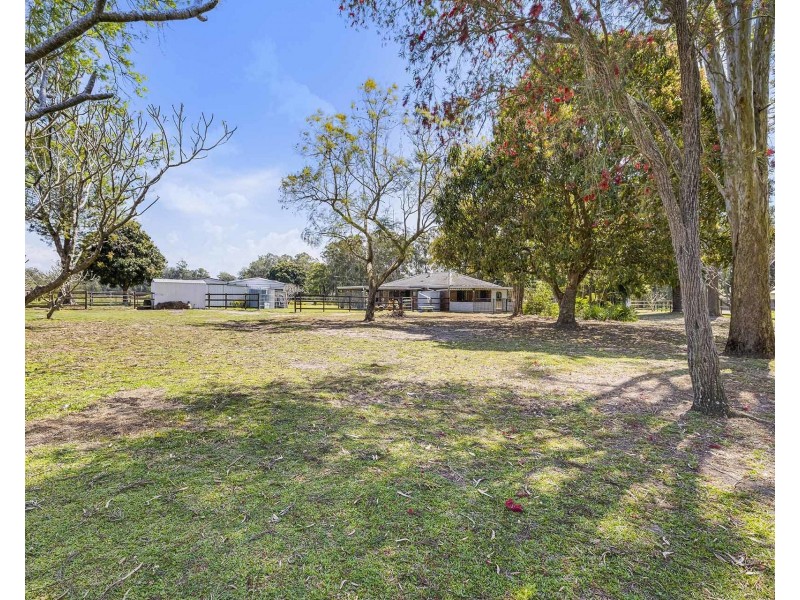 190 Twin View Road, Elimbah QLD 4516