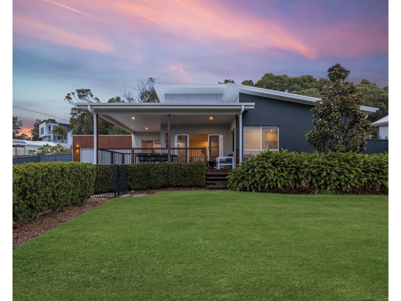 29 Mon Terre Drive, Little Mountain QLD 4551