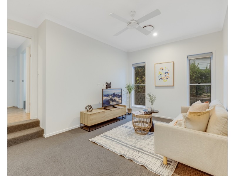 29 Mon Terre Drive, Little Mountain QLD 4551