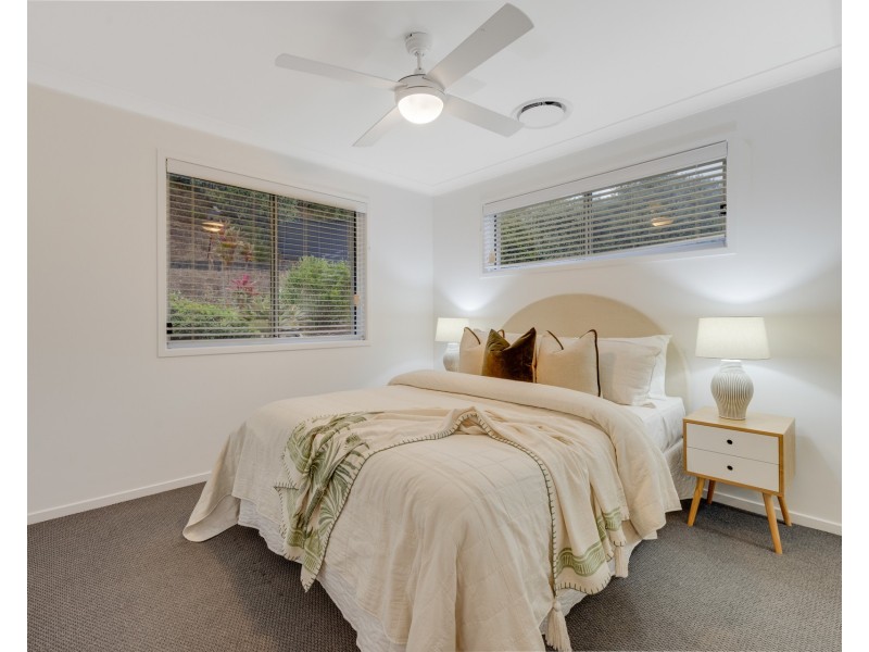 29 Mon Terre Drive, Little Mountain QLD 4551