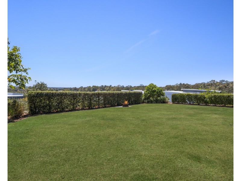 29 Mon Terre Drive, Little Mountain QLD 4551