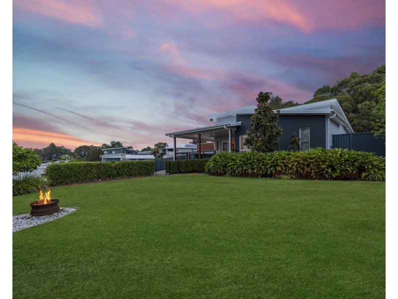 29 Mon Terre Drive, Little Mountain QLD 4551