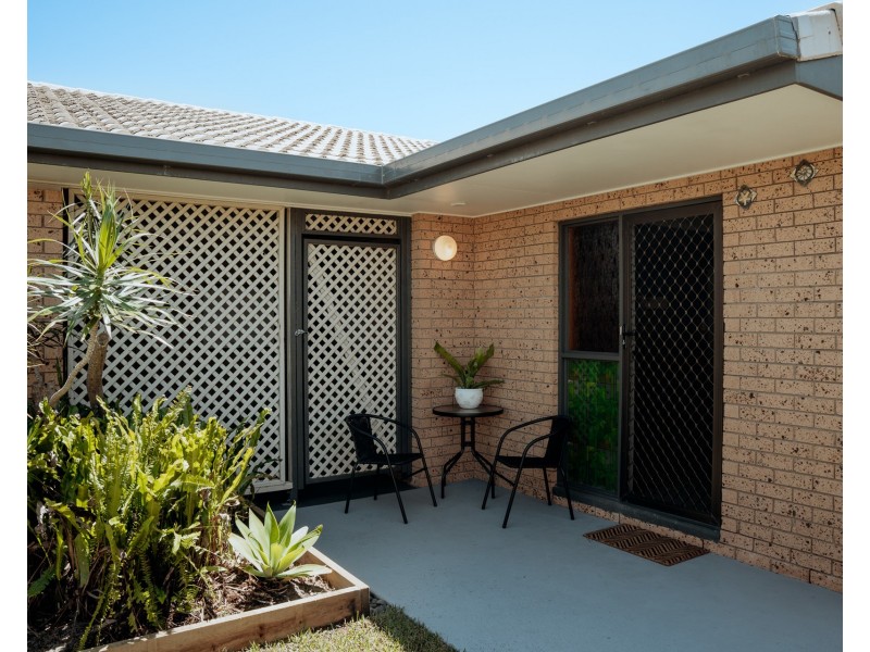 2/17 Iluka Avenue, Buddina QLD 4575