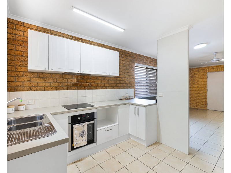 2/17 Iluka Avenue, Buddina QLD 4575