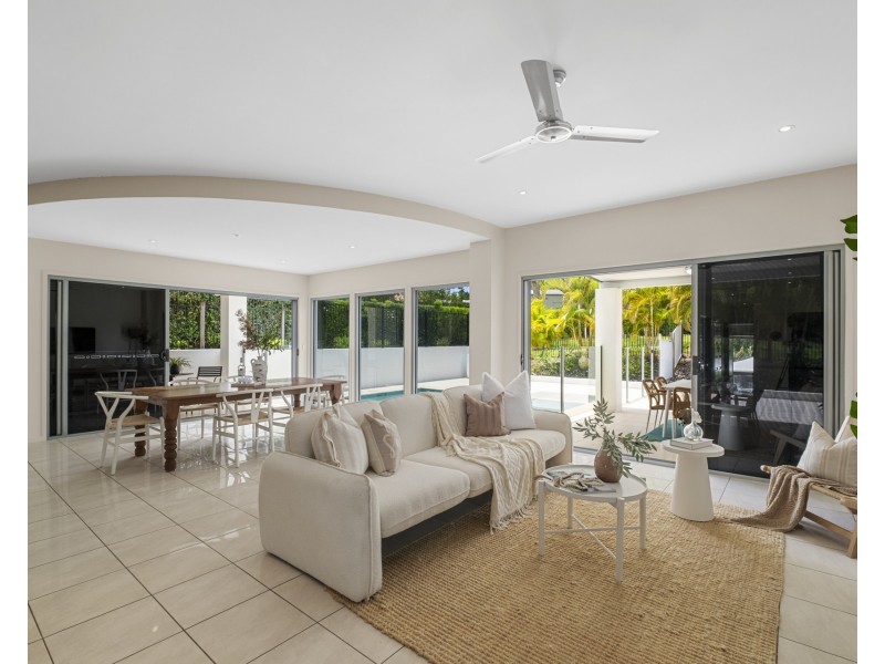 16 Rocklea Drive, Southside QLD 4570