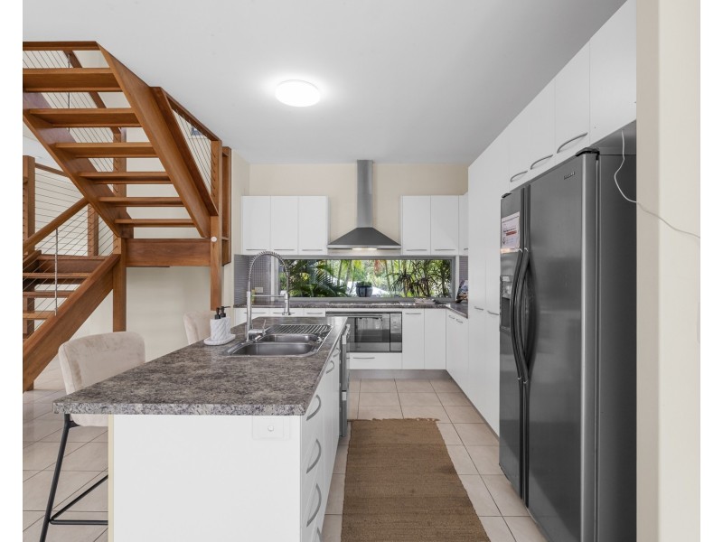 16 Rocklea Drive, Southside QLD 4570