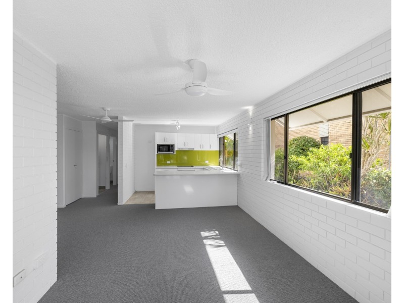 2/353 Bradman Avenue, Maroochydore QLD 4558