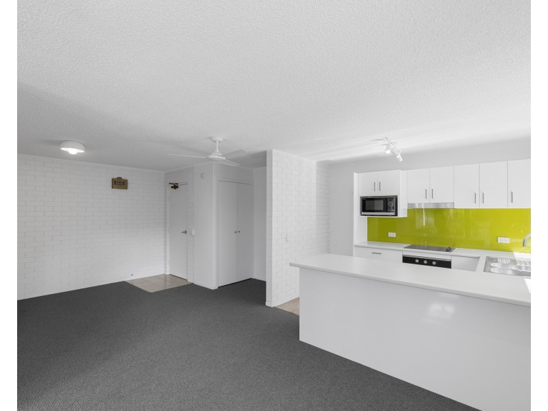 2/353 Bradman Avenue, Maroochydore QLD 4558
