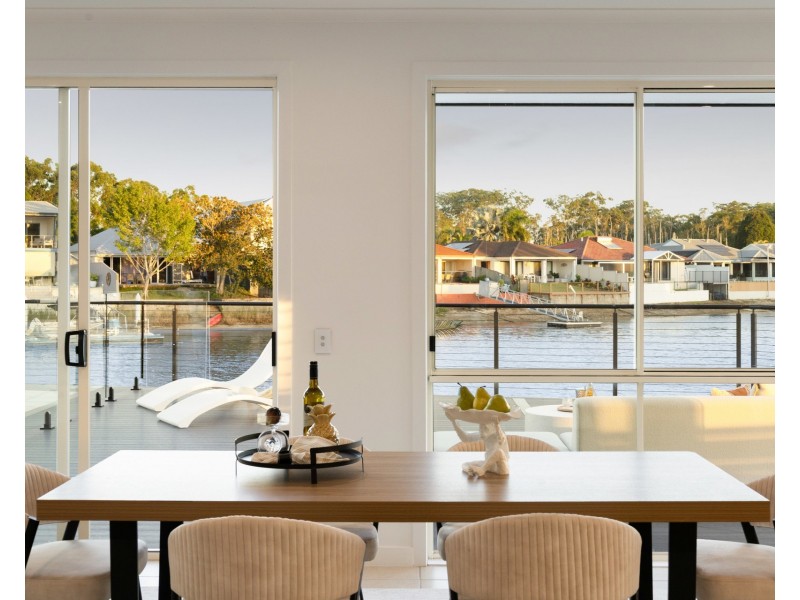18 Plymouth Quay, Maroochydore QLD 4558