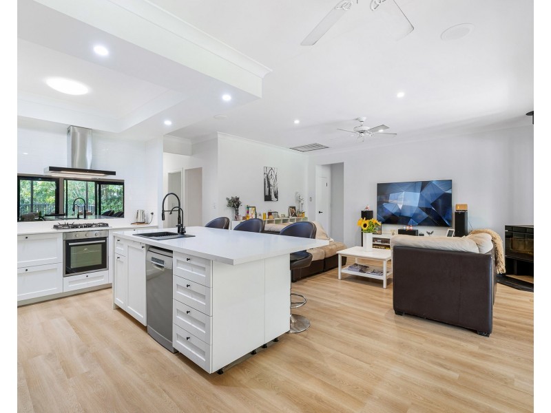 35 Mooloolah Road, Mooloolah Valley QLD 4553