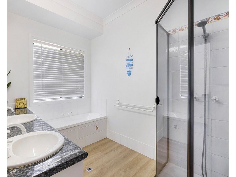 35 Mooloolah Road, Mooloolah Valley QLD 4553