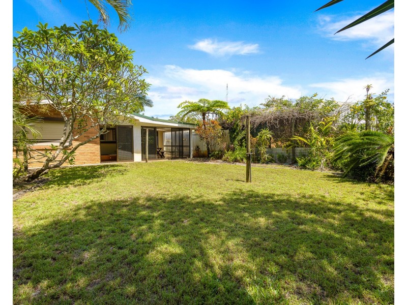 10 Jones Parade, Coolum Beach QLD 4573