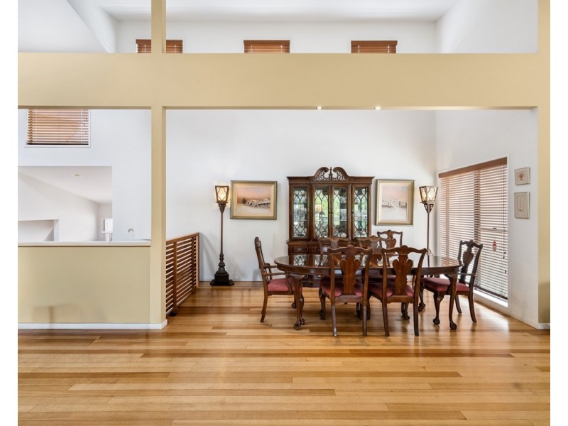 15 Ocean Crest Place, Alexandra Headland QLD 4572