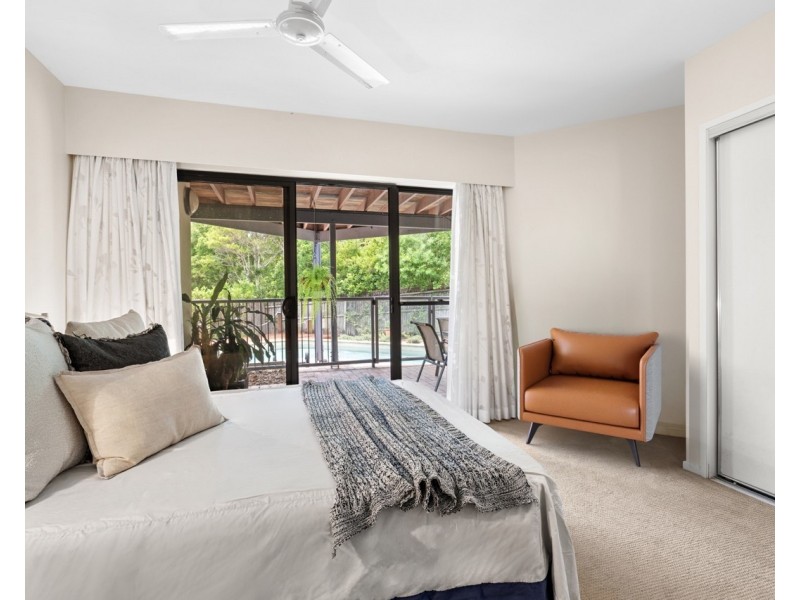 15 Ocean Crest Place, Alexandra Headland QLD 4572