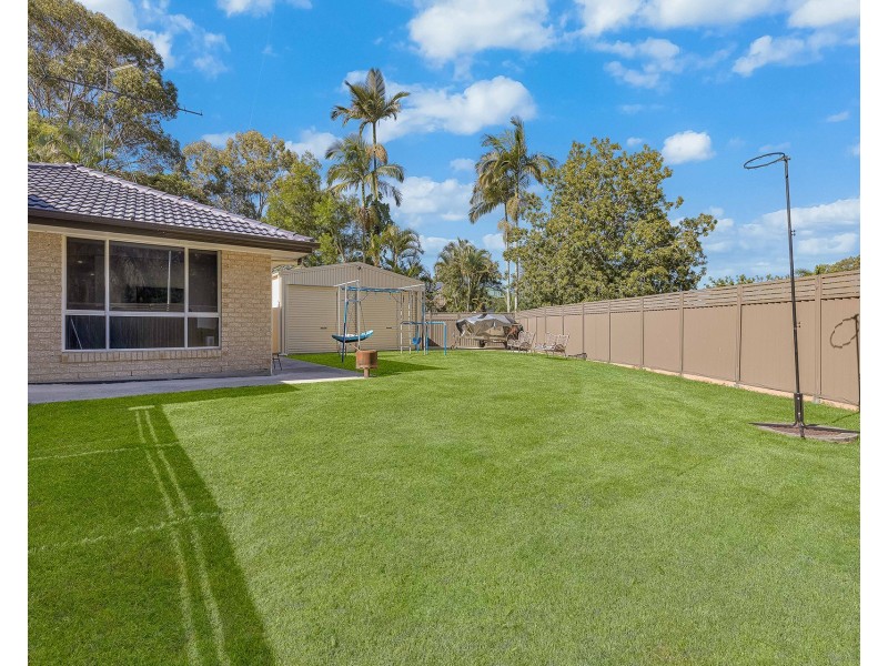 1 Dunk Place, Little Mountain QLD 4551