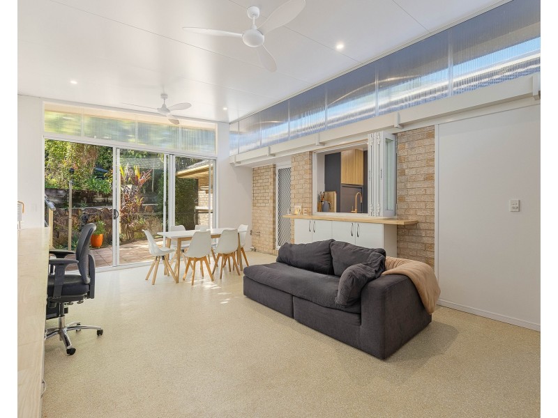 1 Dunk Place, Little Mountain QLD 4551