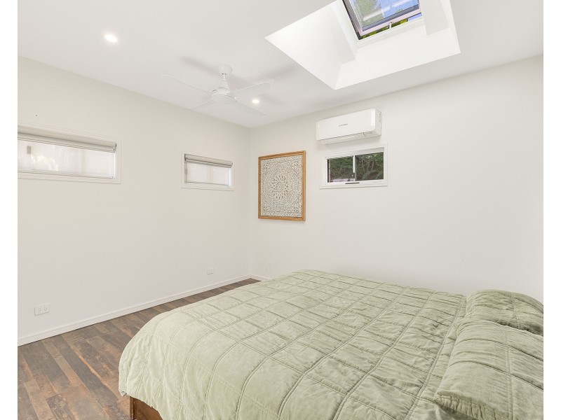 1 Dunk Place, Little Mountain QLD 4551