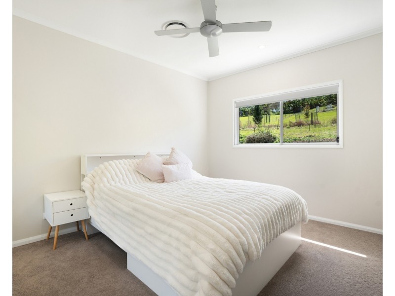 11 Bushland Place, Dulong QLD 4560